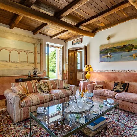 Alloggio in famiglia Harmonia - Luxury - - Arona - By Guestaly Dormelletto